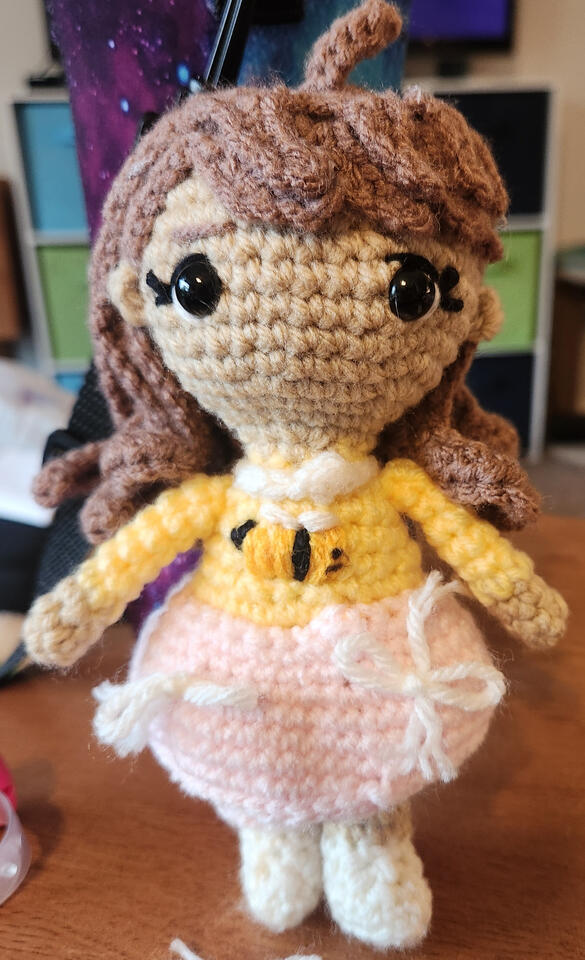 Bee (Bee and Puppycat)